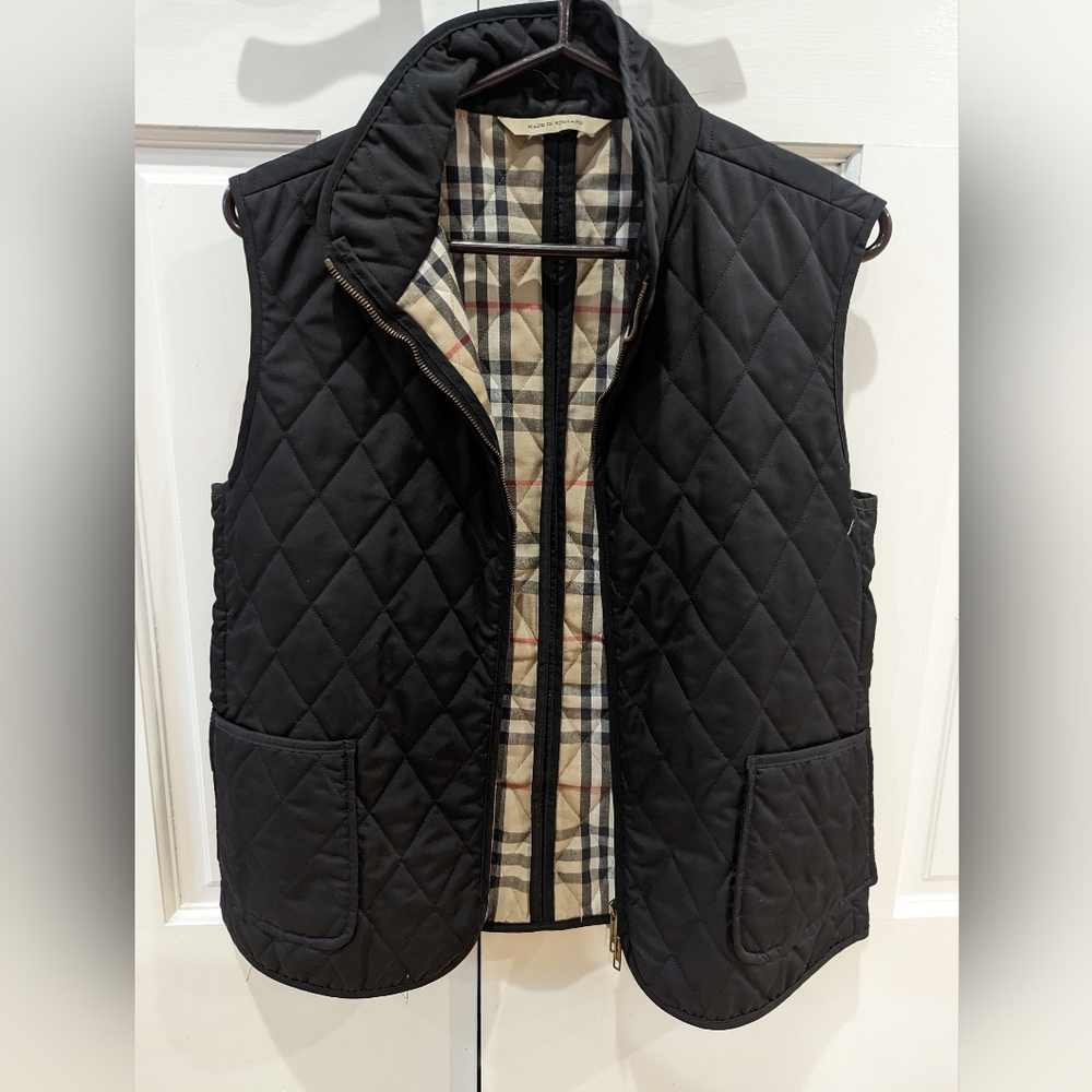 Burberry Women's Quilted Vest Black Zip-up